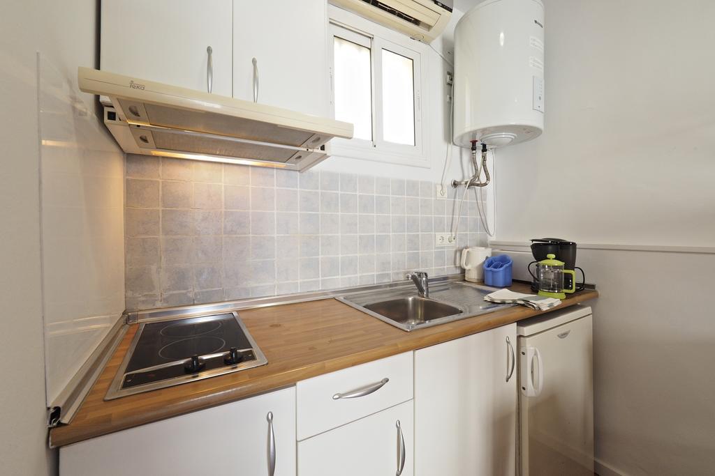 Sunny Apartments Барселона Екстер'єр фото
